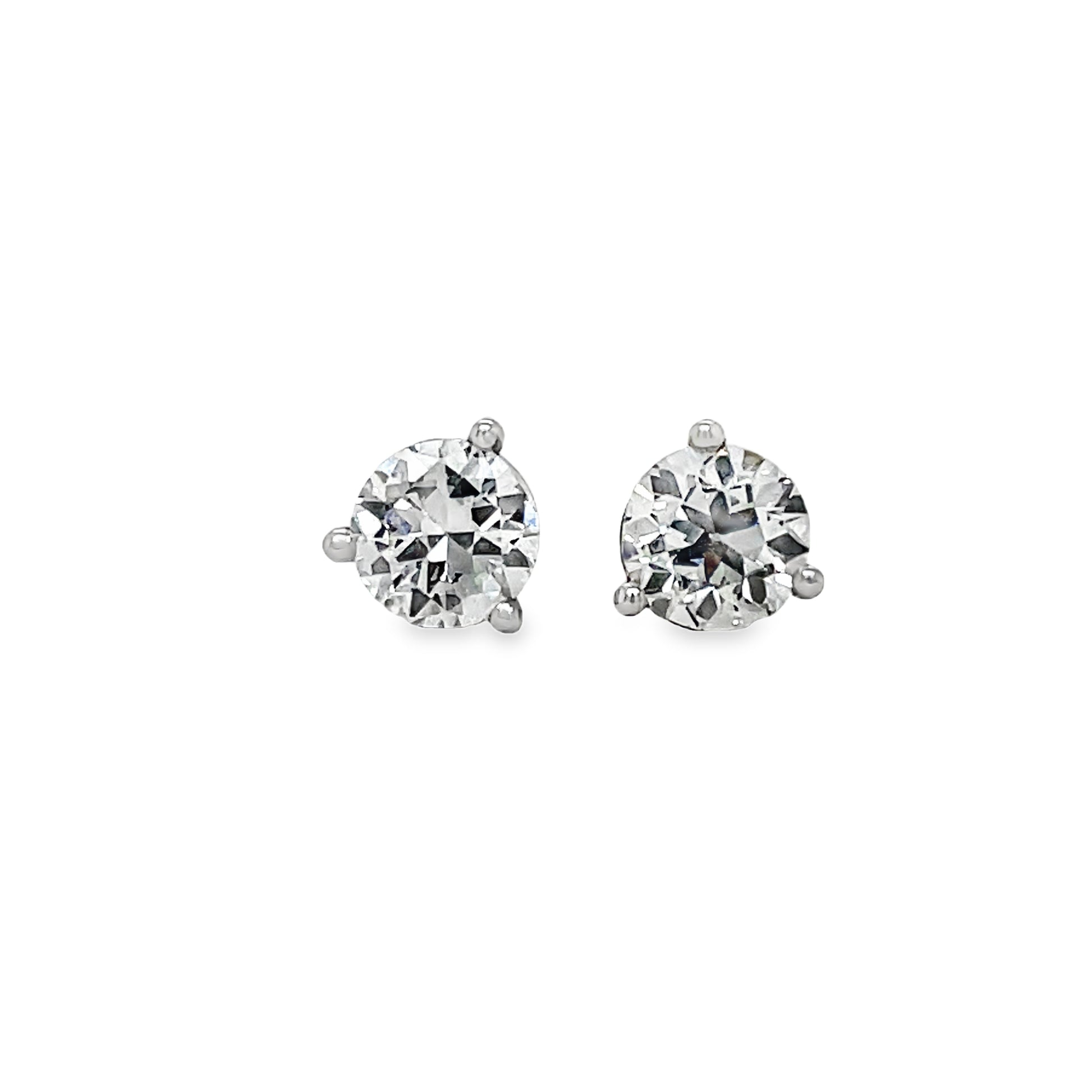 Diamond Stud Earrings 0.62 cts Front view 