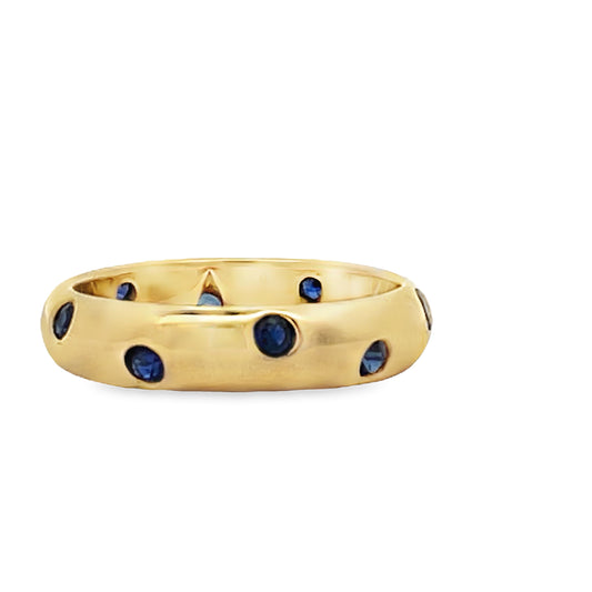 Front view of Estate Tiffany and Co. 18k Yellow Gold Sapphire Ring 