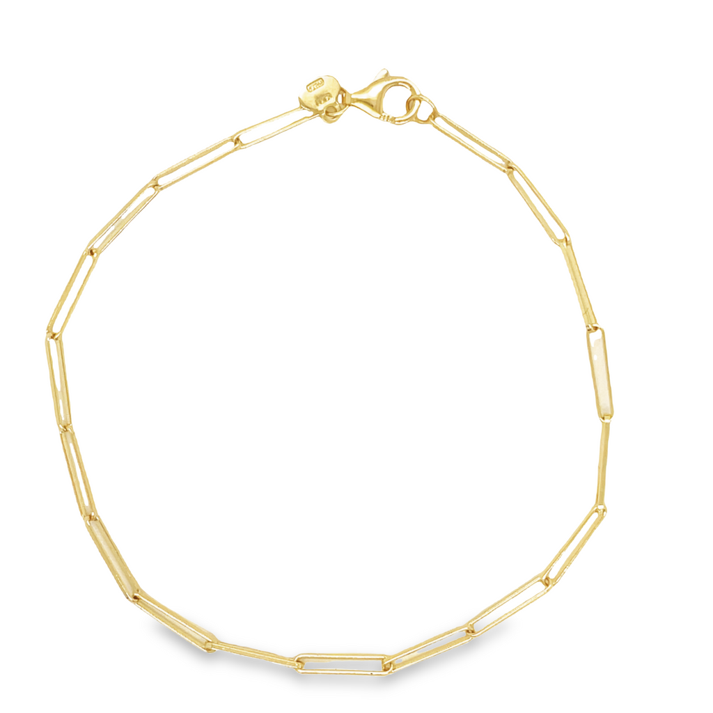 This Italian made 14K yellow gold paperclip link bracelet is a classic piece that will stay in style. It has a thickness of 2.00mm and is stackable, making it the perfect accessory for any outfit.