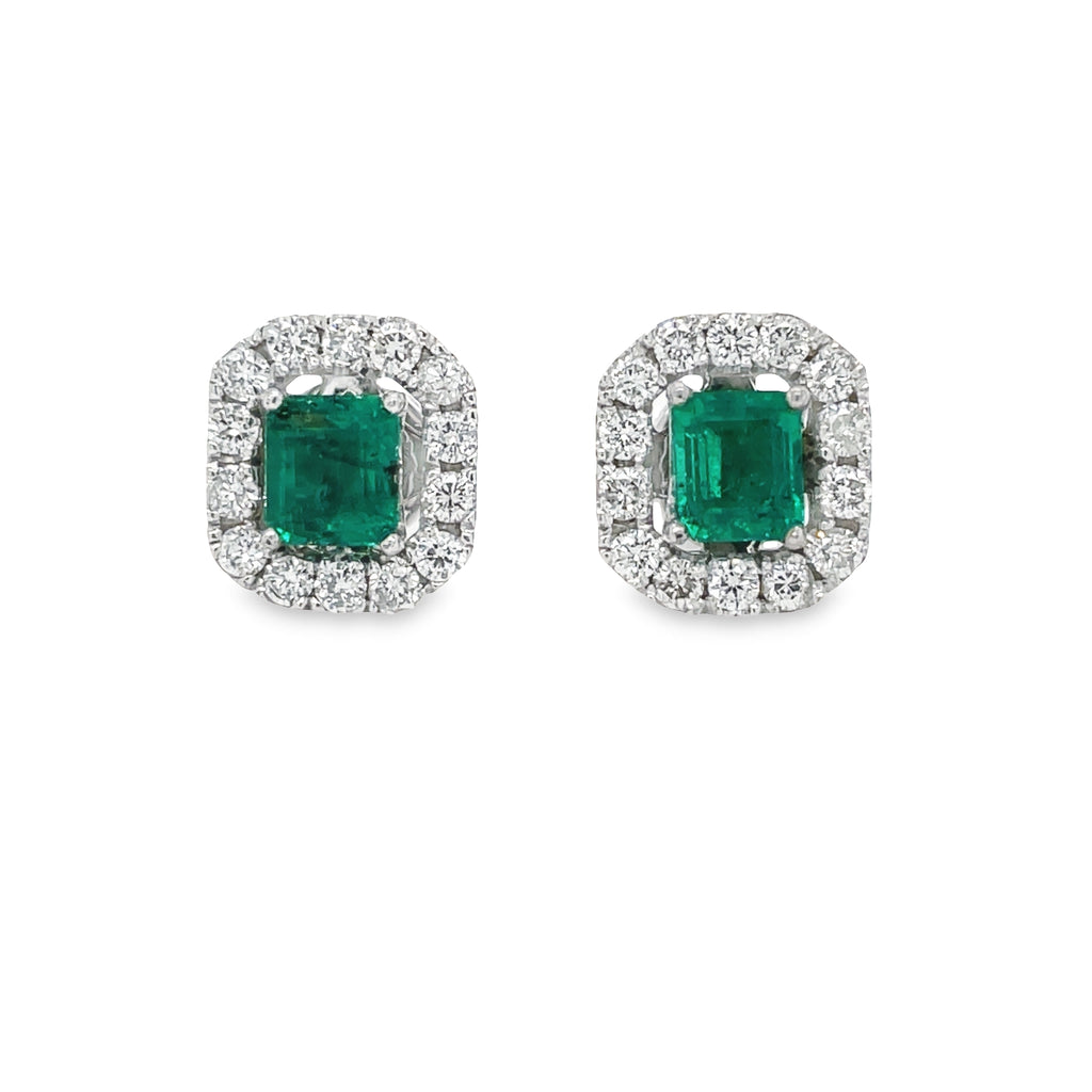 These luxurious 18k white gold Emerald studs feature an exquisite 0.40cts diamond halo surrounding the two 1.60cts emeralds, guaranteeing an exquisite sparkle. Secure friction backs make them perfect for everyday wear.