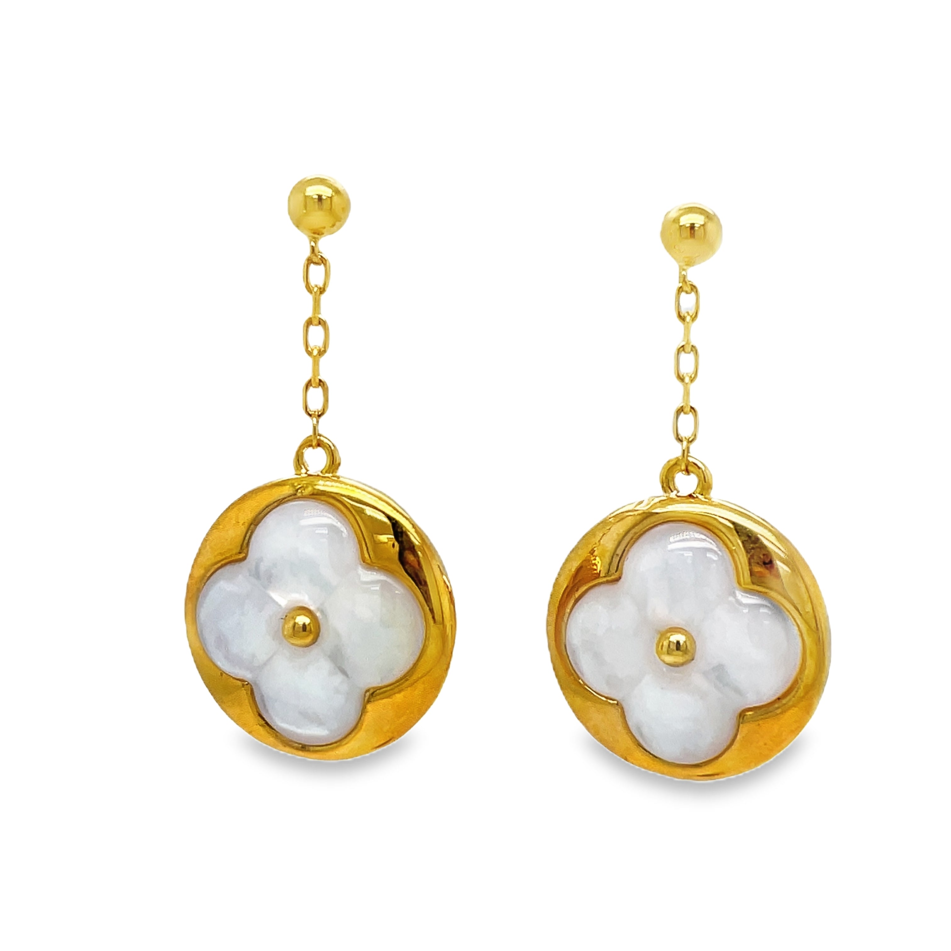 ndulge in the luxury of these exquisite 18k yellow gold mother of pearl drop earrings. The iridescent mother of pearl adds a touch of elegance to any outfit, while the 18k gold exudes sophistication. Elevate your style with these exclusive earrings.