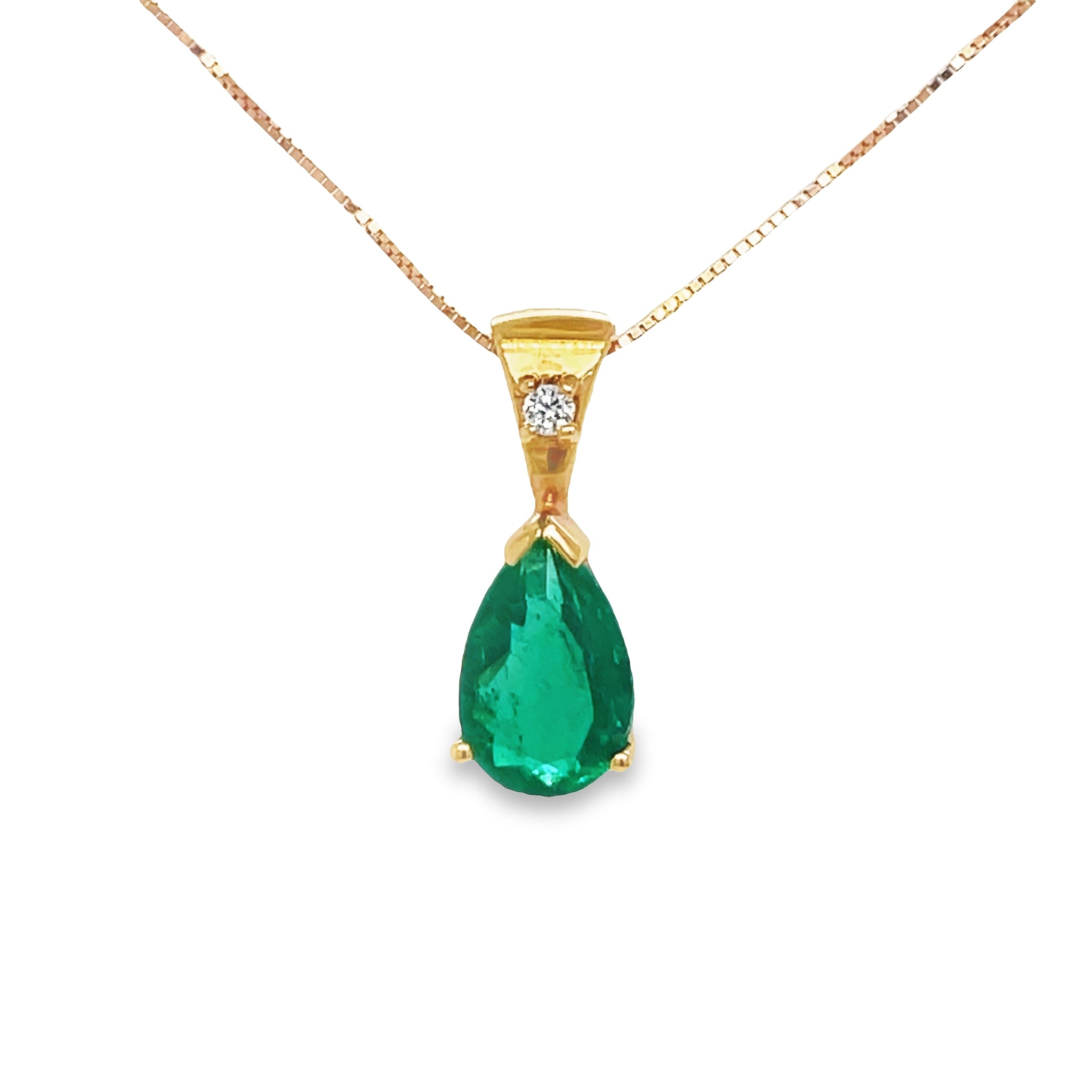 Stay on trend with this fashionable Pear Shape Colombian Emerald Pendant Necklace. Crafted with a masterful eye for detail, this necklace features a 1.78 ct emerald, set in 18k rose gold prong and an 18" chain 1.5 mm. Everything about this necklace is designed to make you look and feel beautiful!