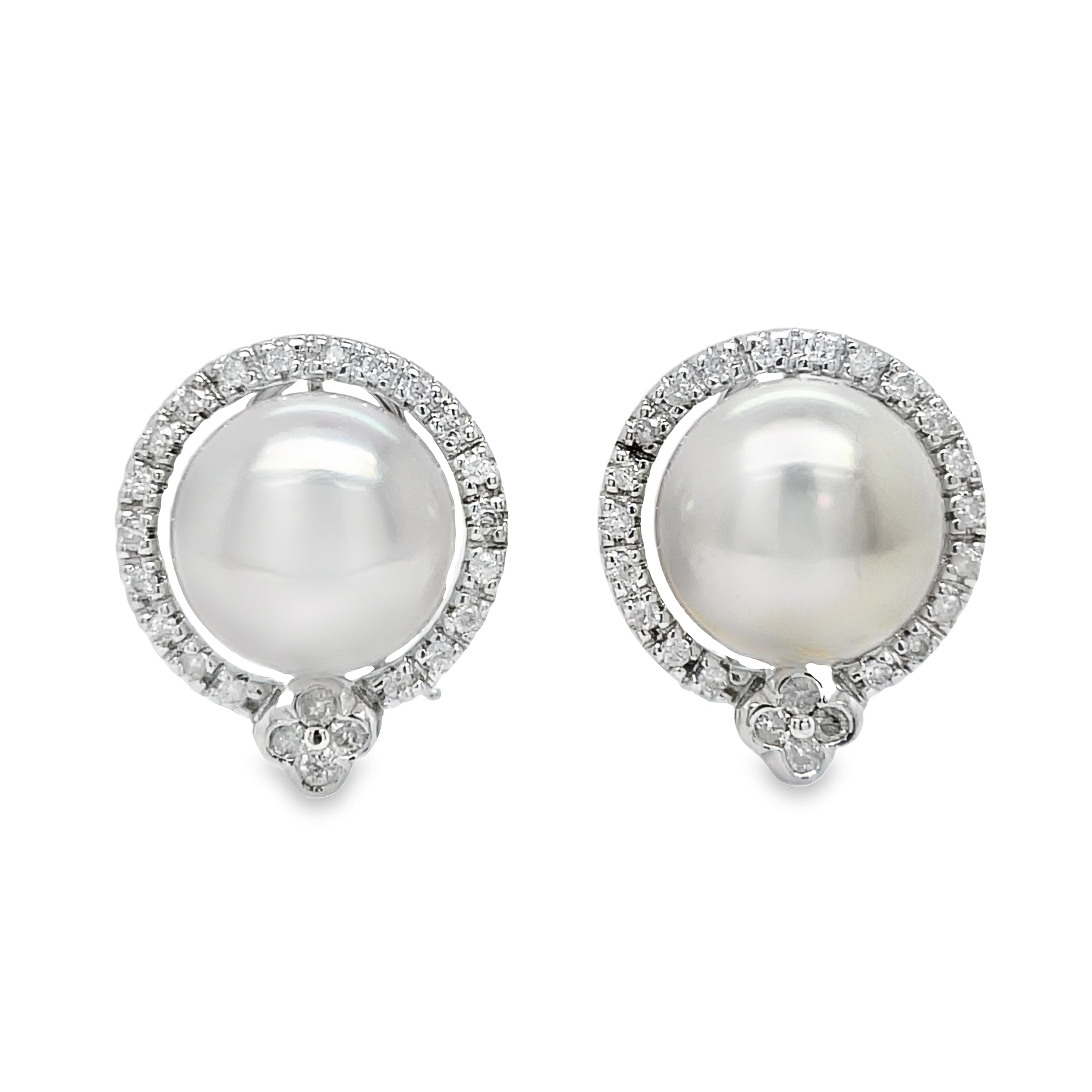 ndulge in luxury with our Pearl &amp; Diamond Bezel Stud Earrings. Crafted with 14k white gold, these earrings feature a lustrous 10.00 mm pearl and 0.85 cts of sparkling round diamonds. The omega setting adds a touch of sophistication, making these earrings a must-have for any elegant occasion.