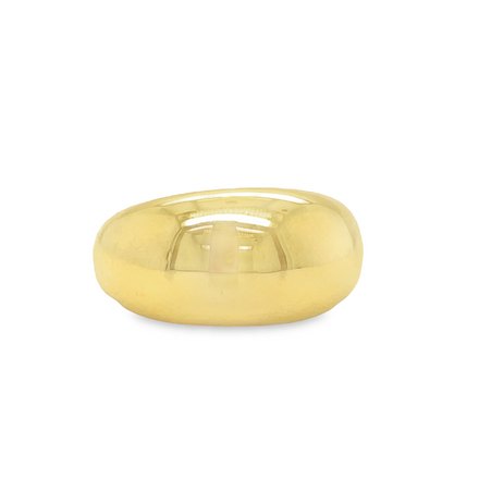 This high-quality solid dome ring is crafted from 18K Italian gold. Its timeless design makes it a perfect choice for any occasion. Its beautiful polished finish ensures it will stand out from the crowd.