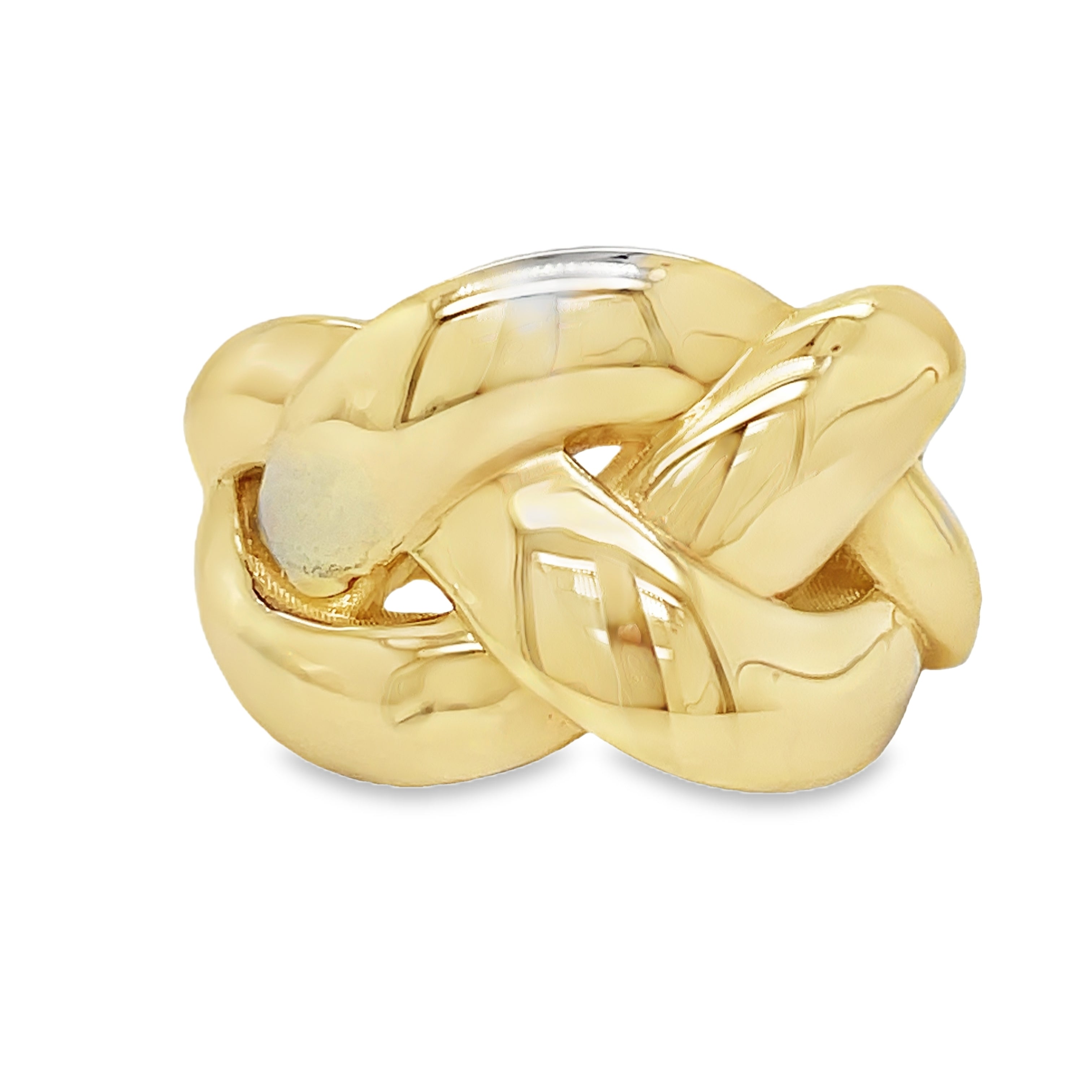 Expertly crafted in Italy, this 14k yellow gold chain link ring adds a touch of elegance to any look. The unique thick chain link style showcases the superior craftsmanship of Italian jewelry makers. Made with 14k gold, this ring is the perfect statement piece for any fashion-forward individual.