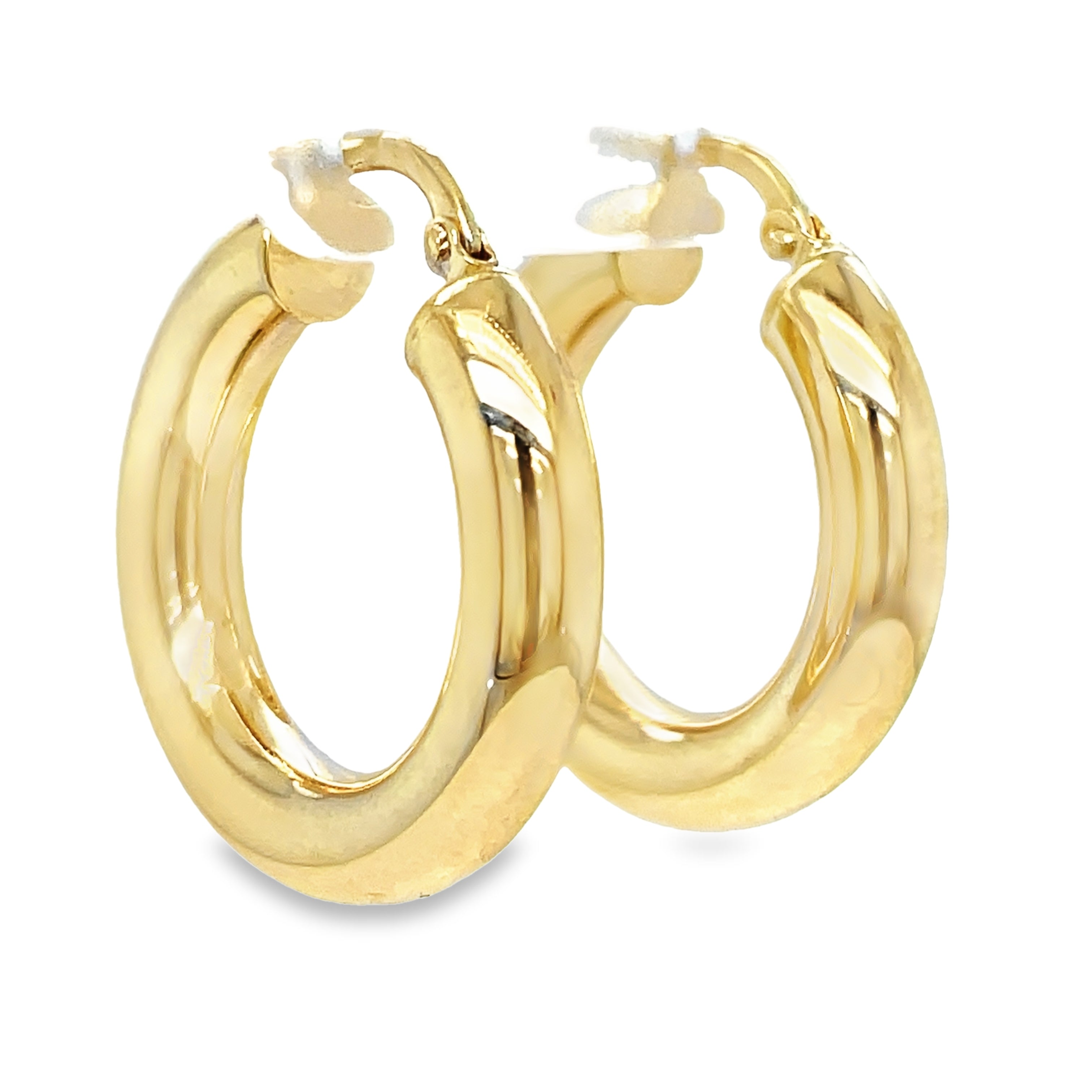 Experience elegance and style with our 14k Italian Yellow Gold Small Hoop Earrings! These beautiful earrings are crafted with 14k yellow gold and measure 4.80 mm thick. The secure lever system ensures they stay in place all day, making these 1" hoop earrings the perfect addition to any outfit. Elevate your look with these versatile and timeless earrings.
