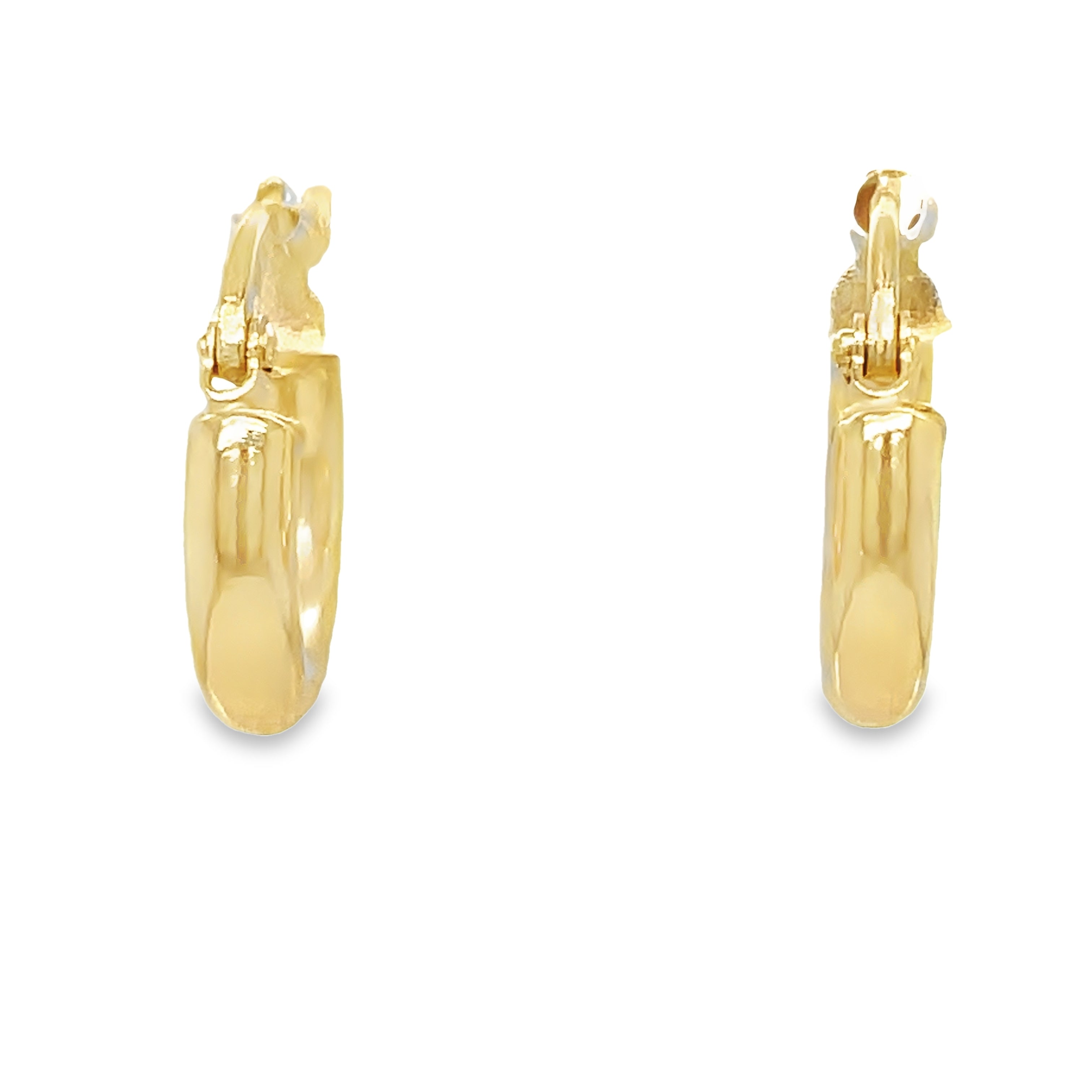 Experience elegance and style with our 14k Italian Yellow Gold Small Hoop Earrings! These beautiful earrings are crafted with 14k yellow gold and measure 2.80 mm thick. The secure lever system ensures they stay in place all day, making these 1/4" hoop earrings the perfect addition to any outfit. Elevate your look with these versatile and timeless earrings.