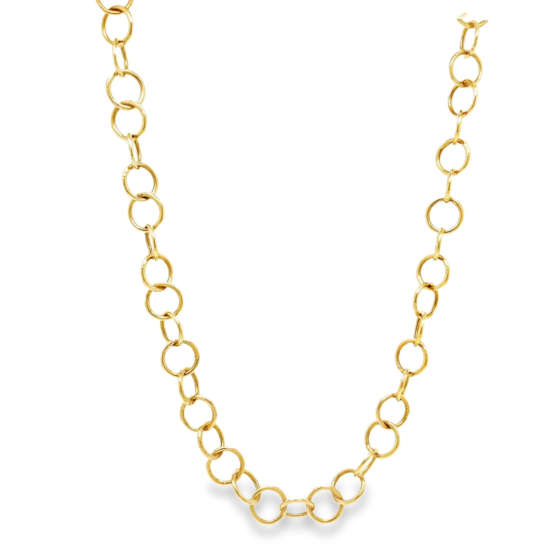 This exquisite 14K yellow gold necklace features a delicate open circle design, secured by a lobster clasp. Crafted for elegance and grace, its 30" length adds a touch of sophistication to any outfit. Upgrade your style with this exclusive 7.00 dwt piece.