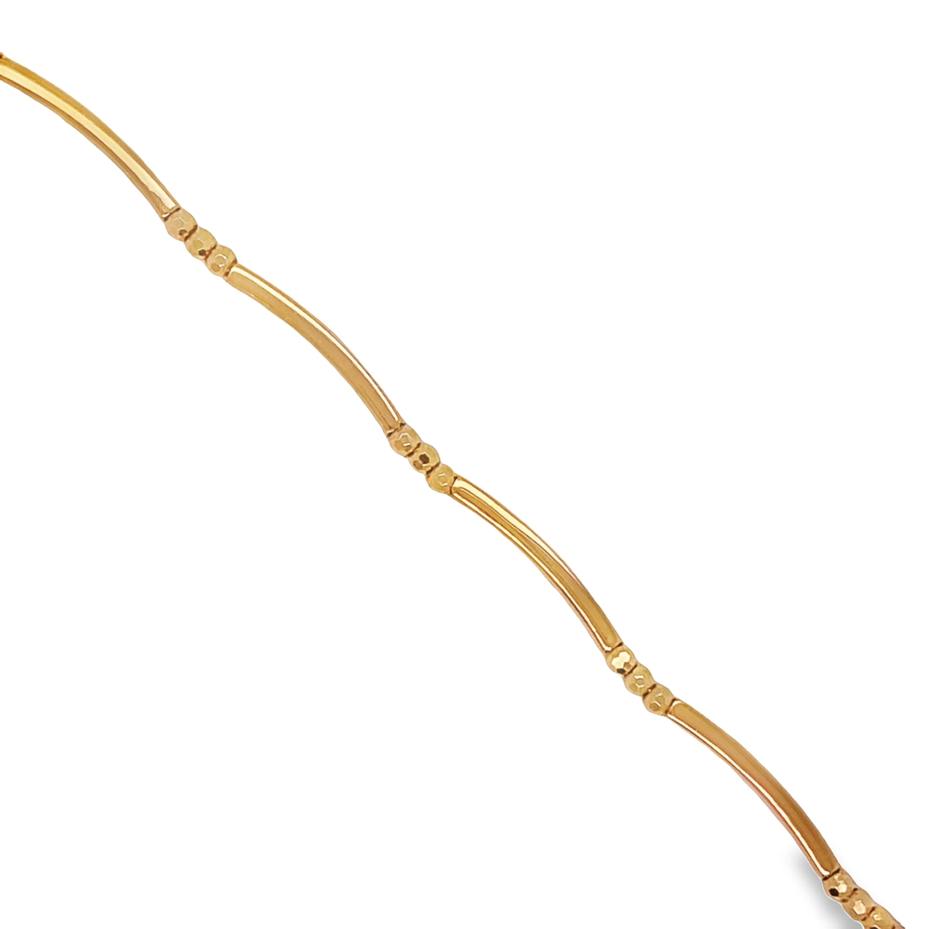 This 14k yellow gold bracelet features sectional curves, adding an elegant and unique touch. With a secure lobster clasp, it stays put all day. At 7 inches in length, it's the perfect size for most wrists, making it a versatile and luxurious addition to any jewelry collection.
