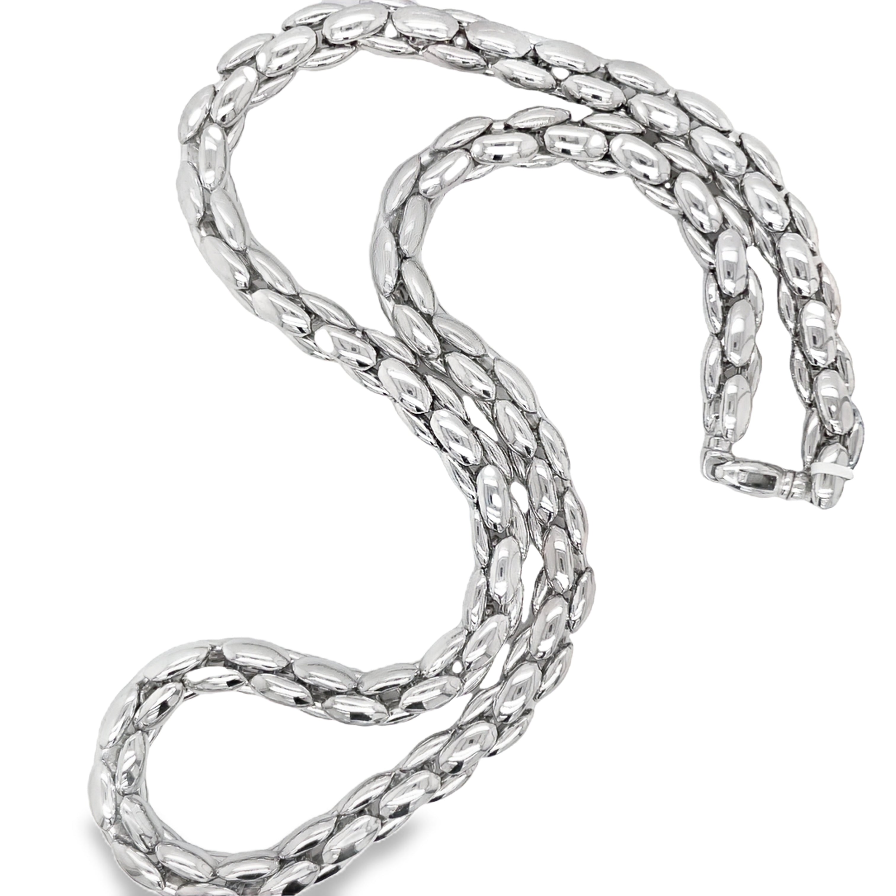 Unleash your inner elegance with our Italian made Madde 14K White Gold Round Chain Link Necklace. Crafted from 14k white gold, this 20" long necklace boasts a sophisticated round chain link design. Elevate any outfit with this premium accessory.