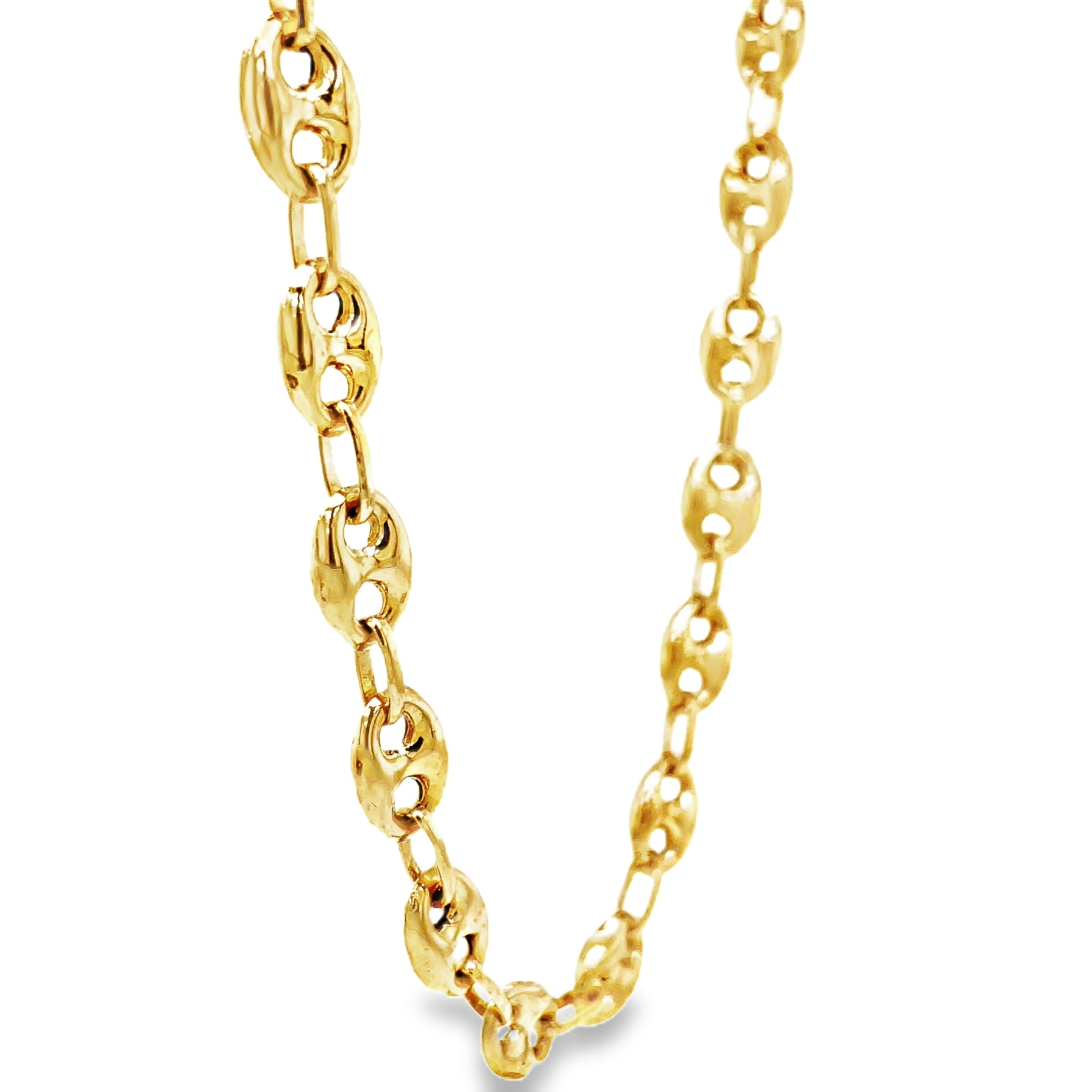 This classic 18K yellow gold puffy mariner link necklace measures 24" in length and 7.20 mm in thickness. It also features a lobster catch for secure fastening. It ensures a timeless and long-lasting look with a secure lobster catch.

16.40 dwt.