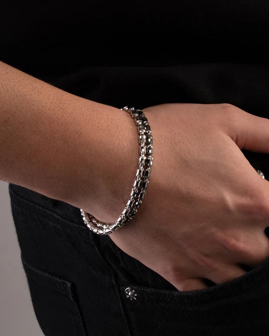 Try on view of Italian Made Mens Sterling Silver Barrel Link Curb