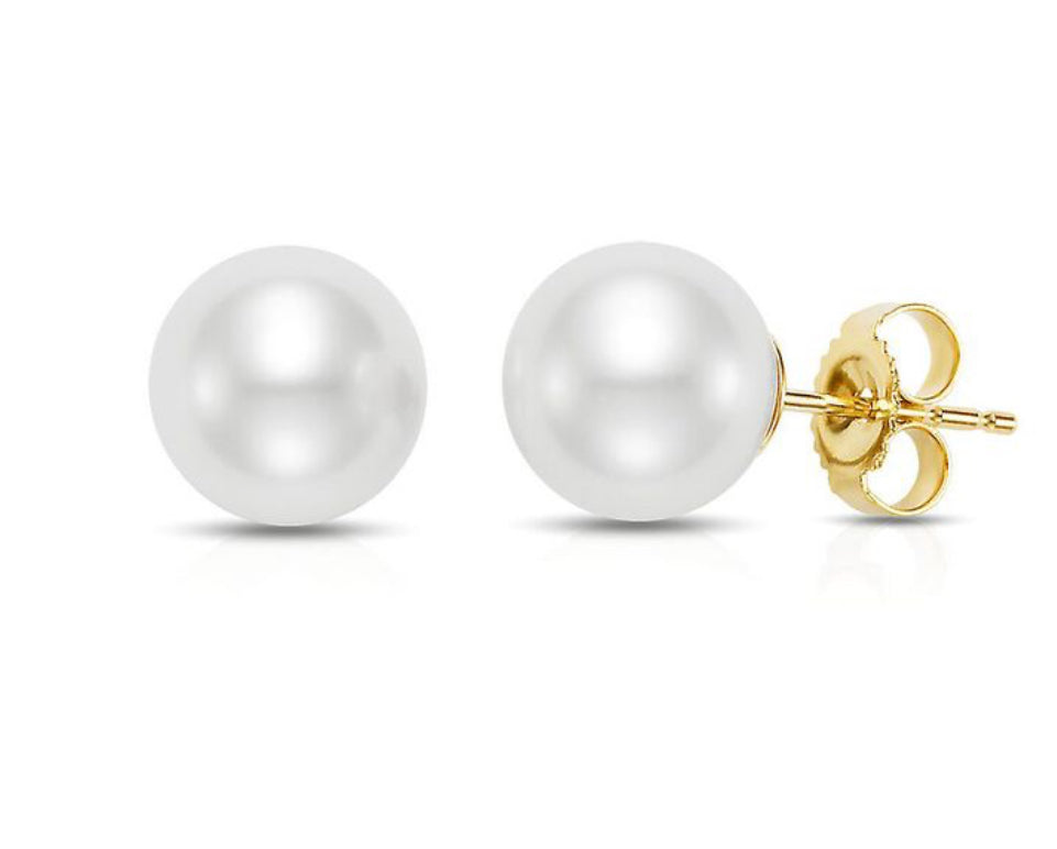 These cultured pearl stud earrings showcase 7.00 mm pearls with great luster and color. Set in 14k yellow gold with secure friction backs, these classic earrings add a touch of sophistication to any outfit. Enjoy the elegance and timeless beauty of cultured pearls.