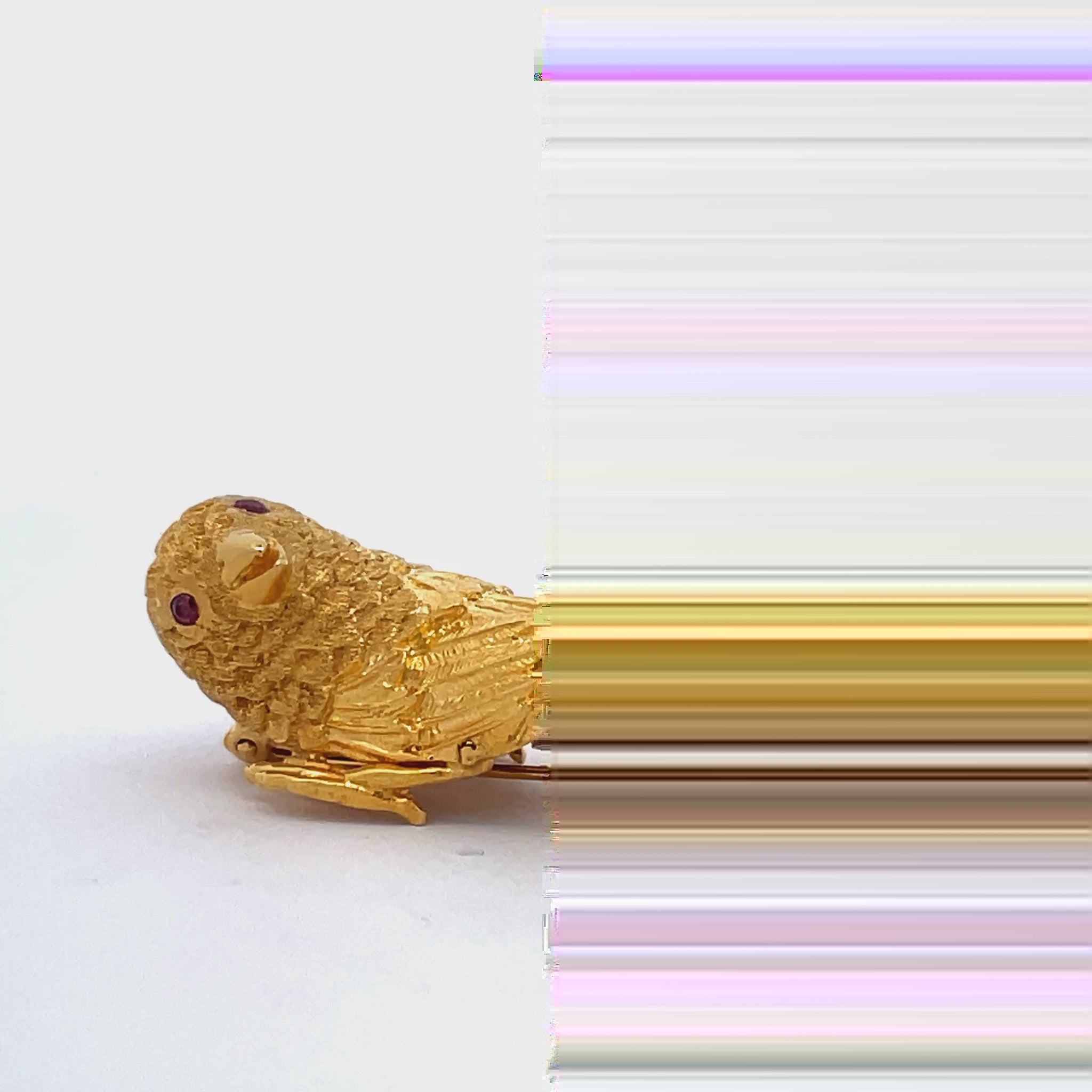 Try on video of Estate 18k Yellow Solid Gold Ruby Small Bird Brooche 