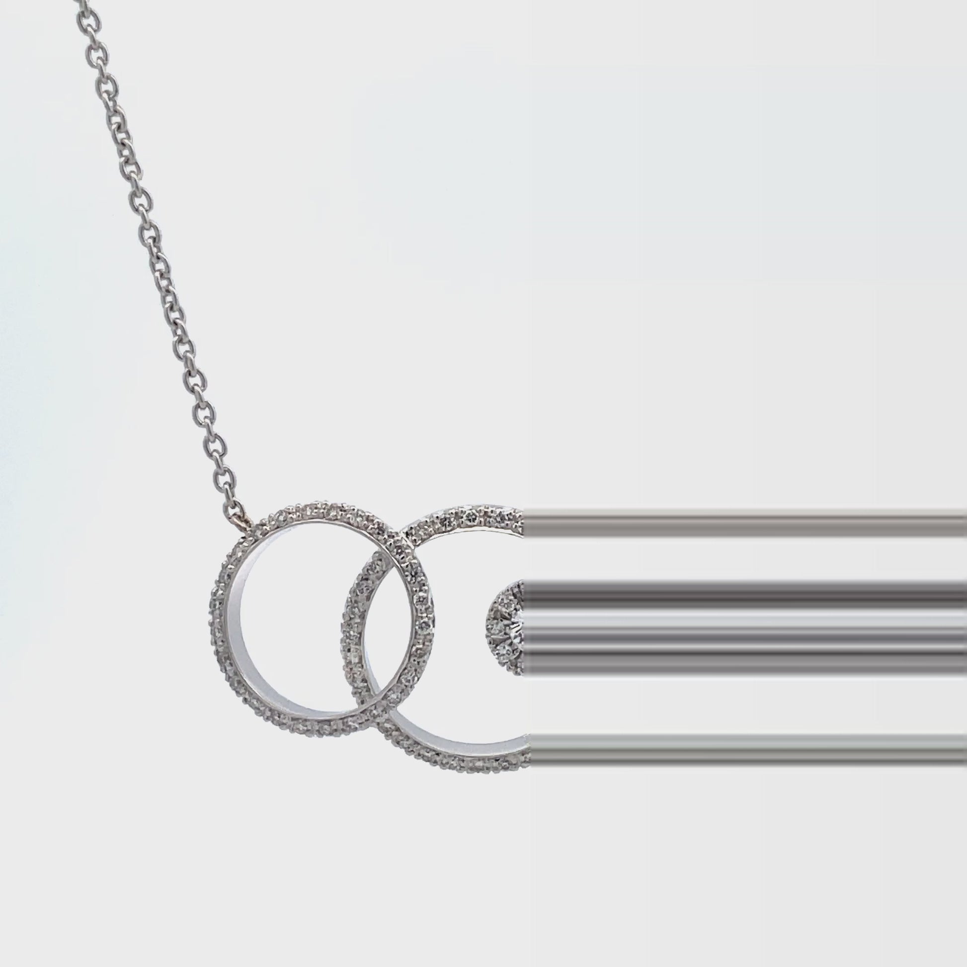 Try on video of 18k White Gold Diamond Circle Pendant Necklace
