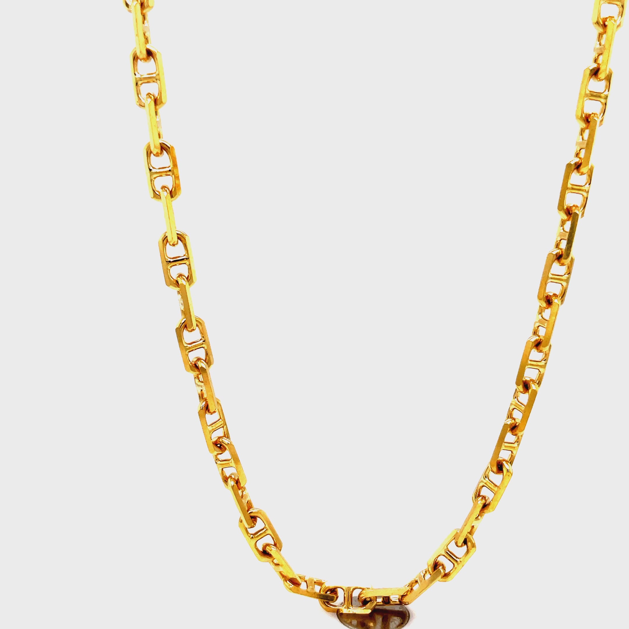 This exquisite 18k solid gold fancy link necklace exudes luxury and elegance. The solid links and anchor style bring a timeless charm, while the 23" length offers versatility and sophistication. Add a touch of opulence to any outfit with this premium necklace.


