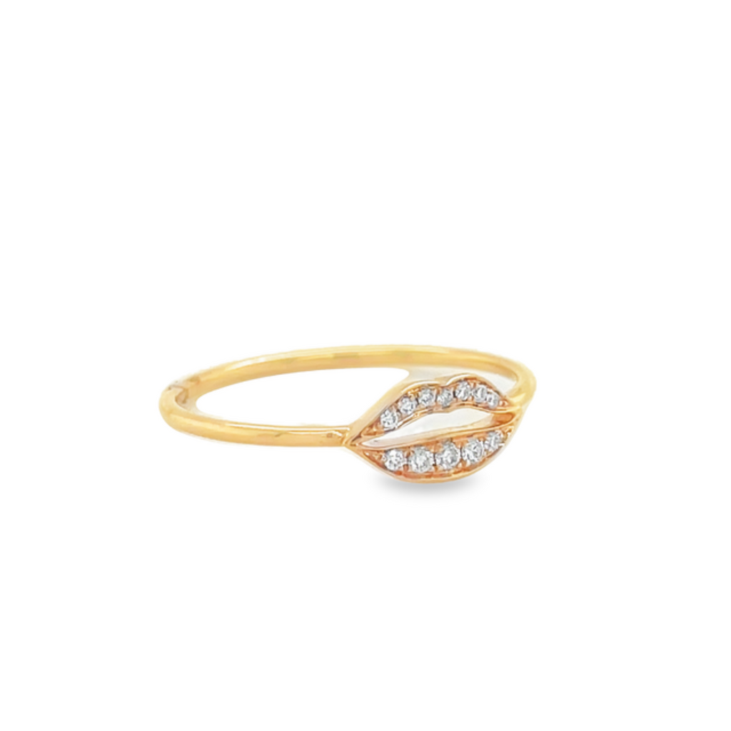 Adorn yourself with this luxurious and effortless stackable open lips ring. Crafted with exquisite 18k rose gold and set with 0.05 ct round diamonds, this ring will bring an air of glamour to your style! Size 6 (resizable).
