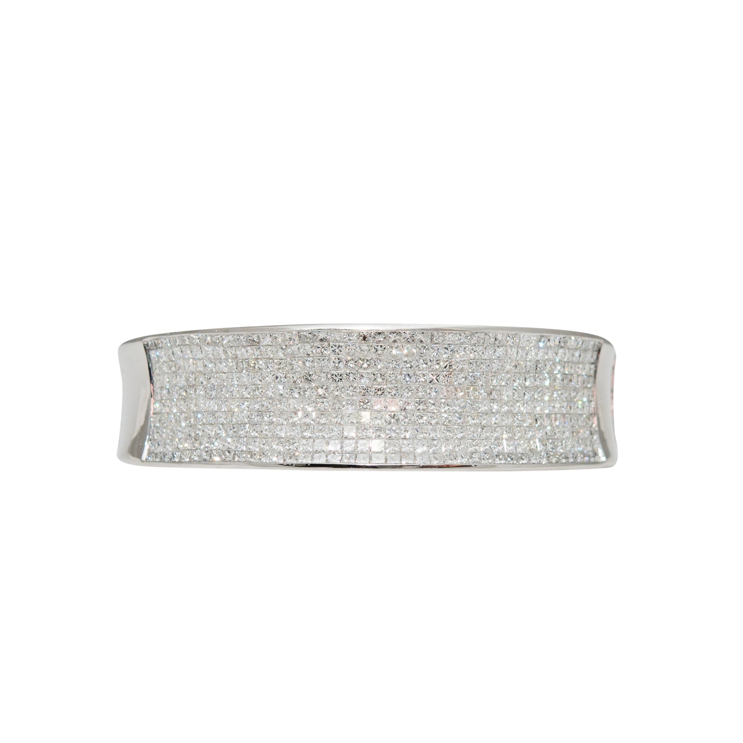 Front view of Italian 18k White Gold Fashionable Princess Cut Diamond Bangle
