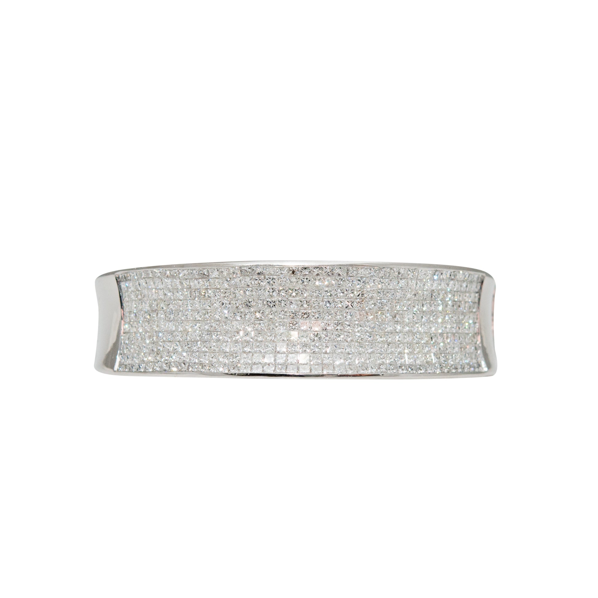 Front view of Italian 18k White Gold Fashionable Princess Cut Diamond Bangle