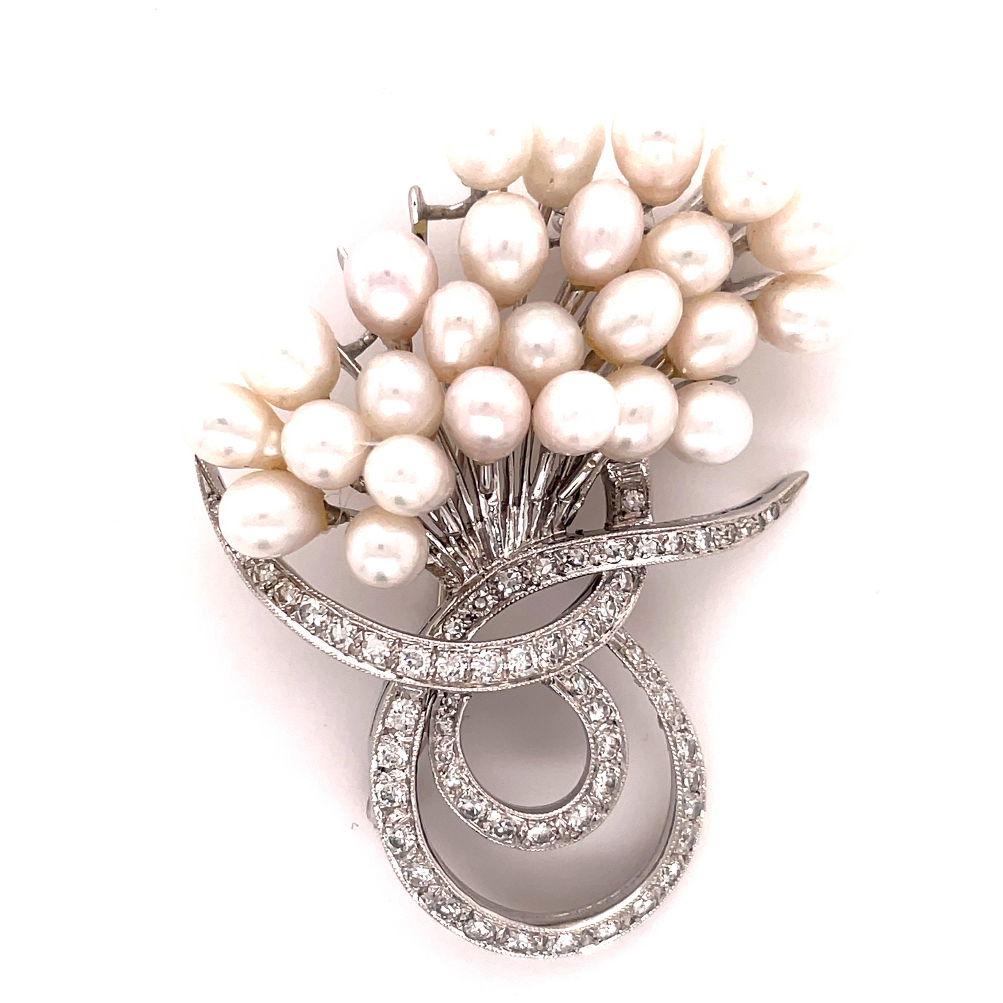 Top view of Estate 18k White Gold Fresh Water Pearl and Diamond Brooch