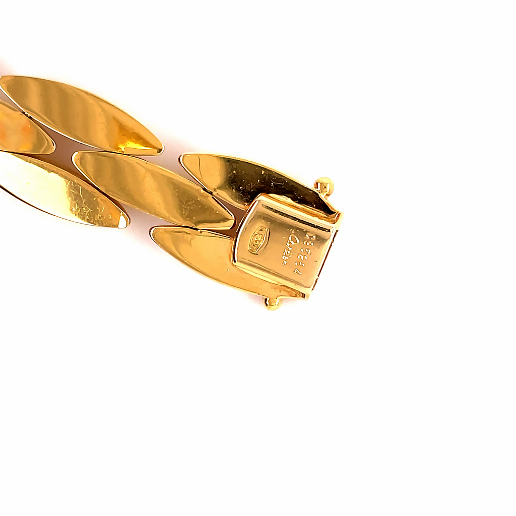 Louis Vuitton Unchain V Bracelet Metal Gold 1935431