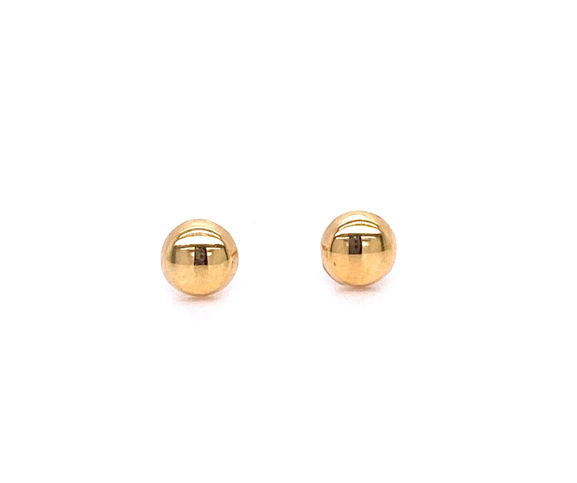 Crafted from 18k yellow gold, these beautiful baby earrings come with secure screw backs in size 4mm (3 mm and 5mm available), providing a comfortable fit for your baby's ears.