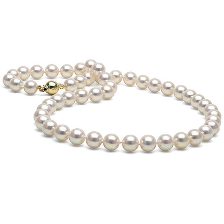 This 16.5" long Akoya pearl necklace is a timeless classic, crafted using premium-quality 5.5 mm pearls and finished with a 14k yellow gold clasp. Its superior luster ensures you'll look beautiful for all occasions.
