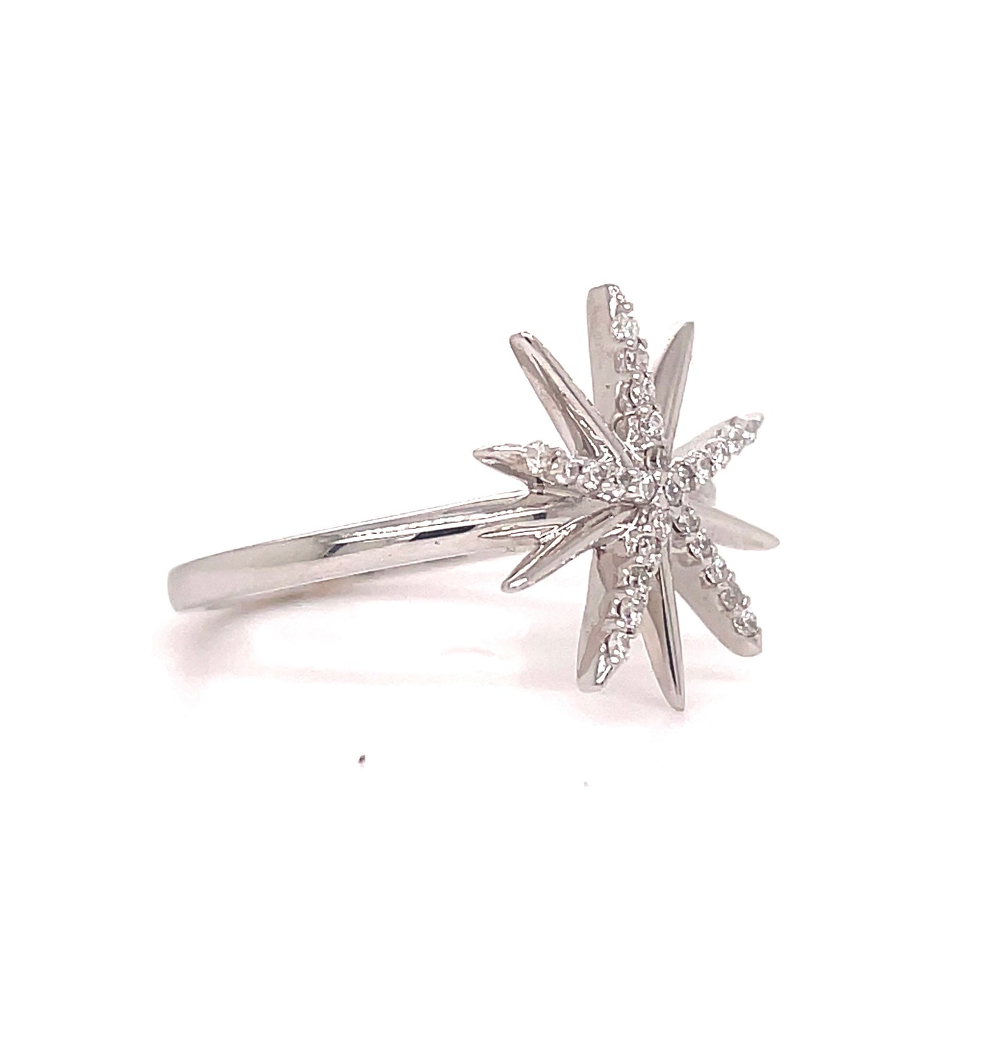 Side view of 14k white gold ring 