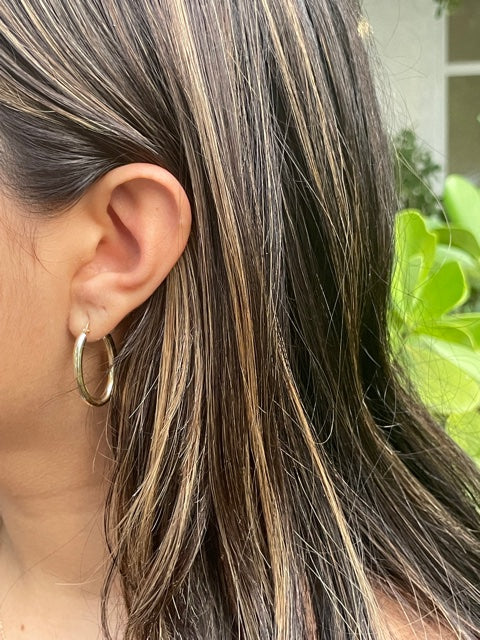 Large Size 5.00 mm Italian Gold Hoops Earrings Try on View